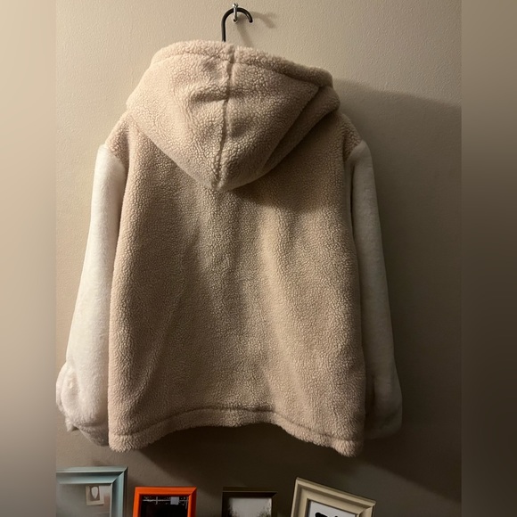 Ladies Winter Jacket - Picture 2 of 5